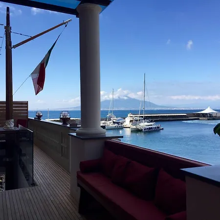 Yacht Club Capo Cervo Bed & Breakfast 3*