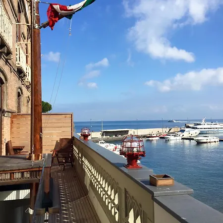 Yacht Club Capo Cervo Bed & Breakfast 4*